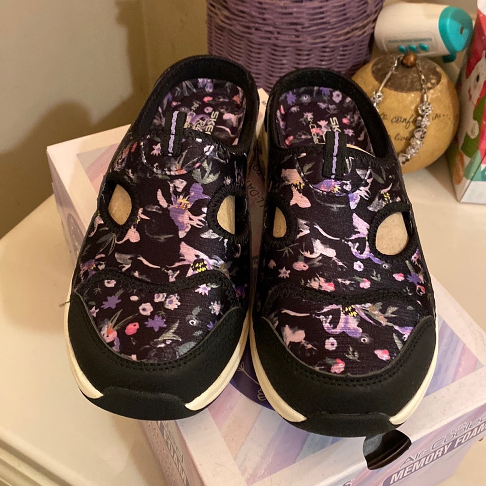 Black Floral Slide On Skechers